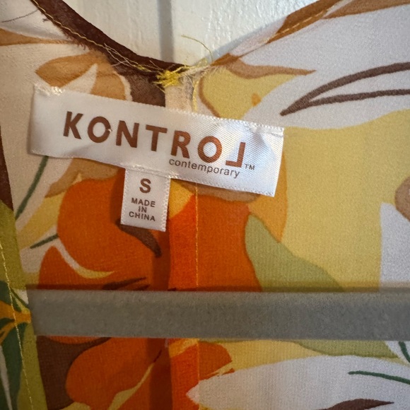 NWT Floral Kimono Cover-Up Size Small - Picture 5 of 11